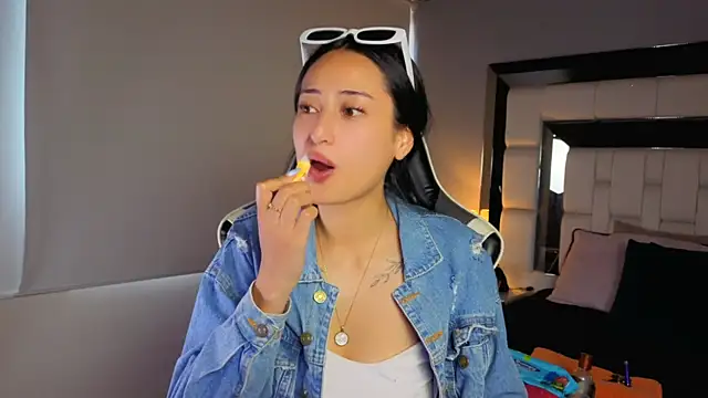 Adhara7 online show from March 30, 2026, 7:59 pm