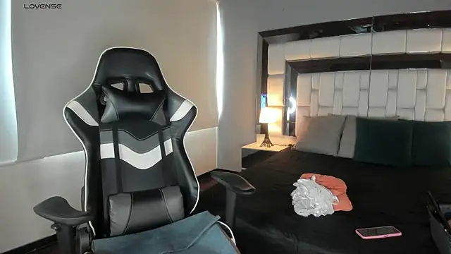 Snapshot of Adhara7 chatting on October 14, 2025, 7:03 pm Adhara7 online show from October 14, 2025, 7:03 pm