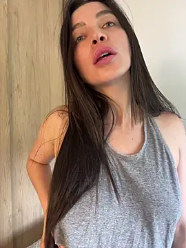 Snapshot of karinasantos_ chatting on May 6, 2026, 3:16 pm karinasantos online show from May 6, 2026, 3:16 pm