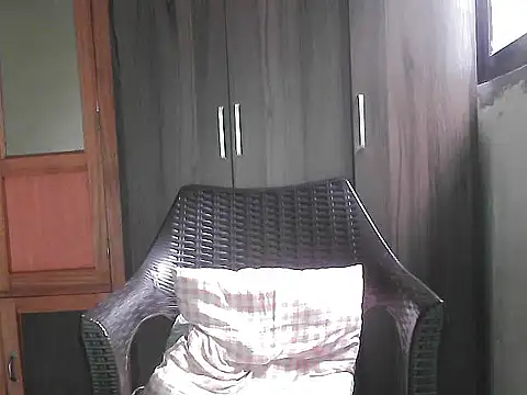 mimi15 online show from December 1, 2025, 12:44 am