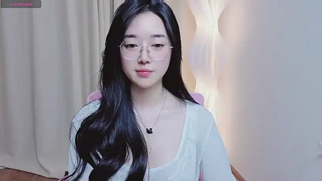 Miu-999 online show from April 9, 2026, 6:19 am