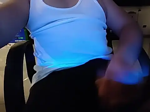 Snapshot of wisman1298 chatting on February 25, 2026, 2:34 am wisman1298 online show from February 25, 2026, 2:34 am