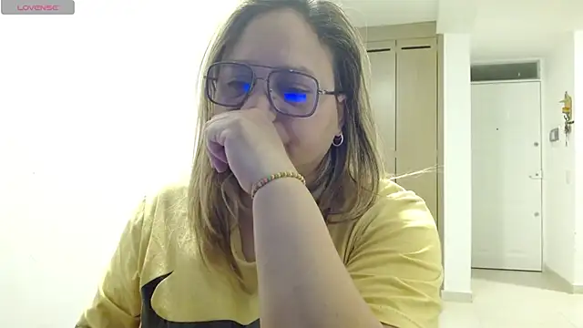 Snapshot of haashkyo chatting on June 4, 2026, 3:00 am haashkyo online show from June 4, 2026, 3:00 am