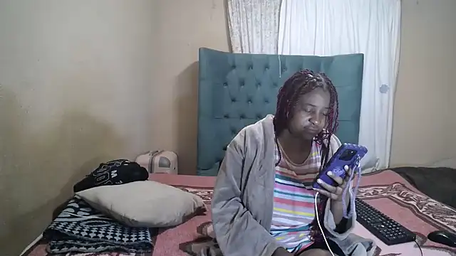 Snapshot of EbonyEssence chatting on May 8, 2026, 8:34 pm EbonyEssence online show from May 8, 2026, 8:34 pm