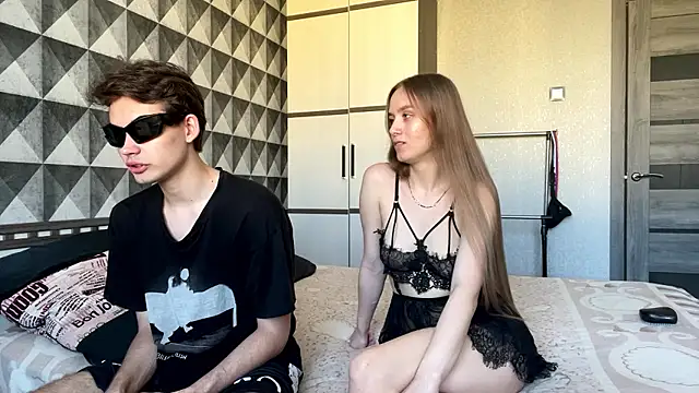 merycouple online show from January 8, 2026, 2:50 am