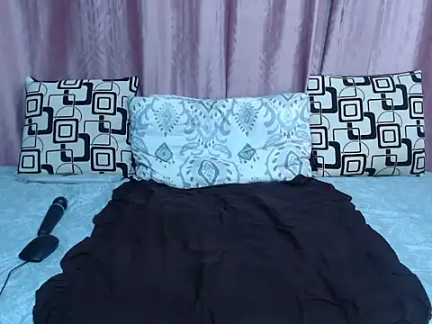 HoneyDripz 94 online show from October 14, 2025, 8:59 am