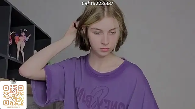 Snapshot of bertamimi chatting on September 22, 2025, 6:36 pm bertamimi online show from September 22, 2025, 6:36 pm