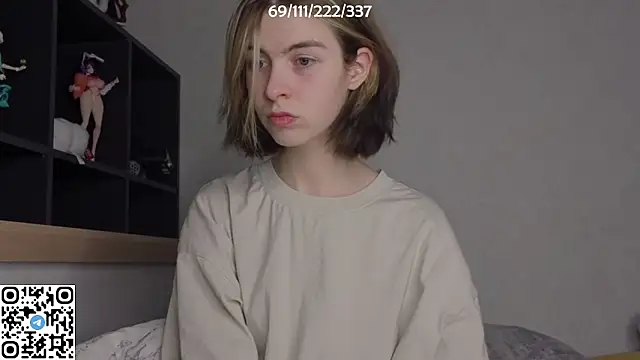 Snapshot of bertamimi chatting on November 3, 2025, 6:44 pm bertamimi online show from November 3, 2025, 6:44 pm