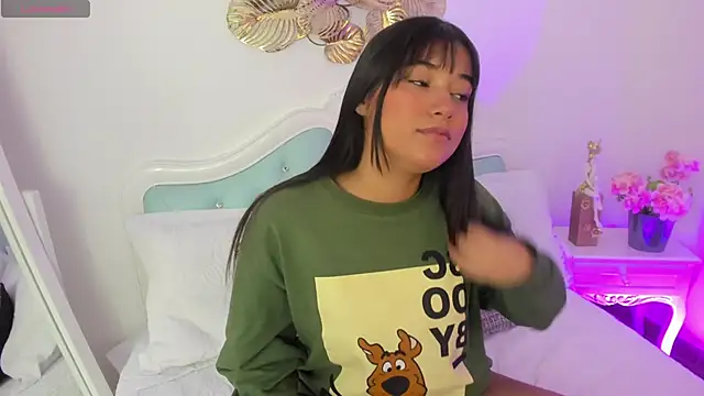 Shaleena  online show from September 8, 2025, 8:08 pm