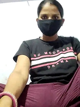 poojam93 online show from October 6, 2025, 3:02 pm