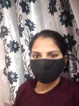 poojam93 online show from May 1, 2026, 4:17 am