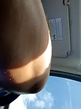 sarahkat86 online show from October 3, 2025, 8:43 pm