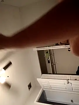 sarahkat86 online show from March 12, 2026, 11:42 pm