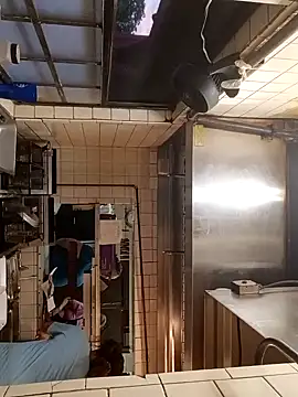 sarahkat86 online show from September 28, 2025, 11:12 pm