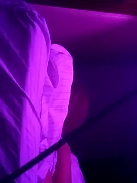 sarahkat86 online show from October 3, 2025, 2:59 am