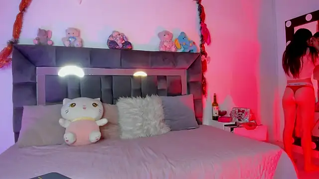 Jade rey  online show from January 8, 2026, 3:23 am