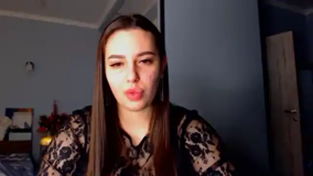 NikiWhite online show from December 22, 2025, 6:24 am