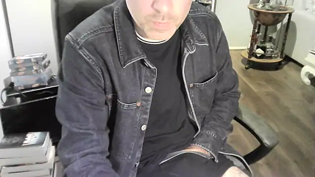 Chrisprngr online show from September 29, 2025, 11:54 pm