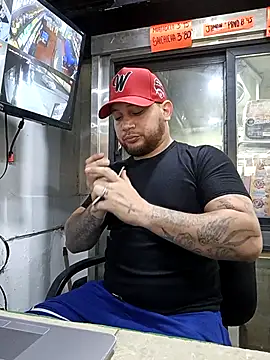 Catire10  online show from December 18, 2025, 8:45 pm