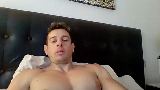 Snapshot of luca23millo90 chatting on September 12, 2025, 2:44 am luca23millo90 online show from September 12, 2025, 2:44 am