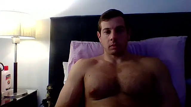 luca23millo90 online show from April 13, 2026, 5:22 am