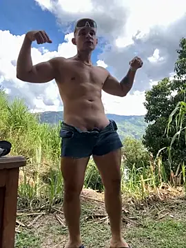 Snapshot of Marco_Vega chatting on October 3, 2025, 8:32 pm Marco Vega online show from October 3, 2025, 8:32 pm