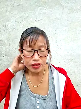 ngocngoc cute online show from October 13, 2025, 2:02 am