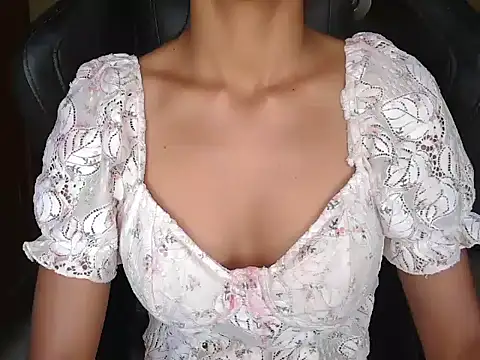 Simmi Ji online show from November 10, 2025, 4:28 am