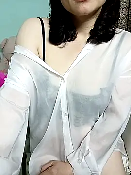 Spa-LinhLinh online show from November 4, 2025, 11:41 pm