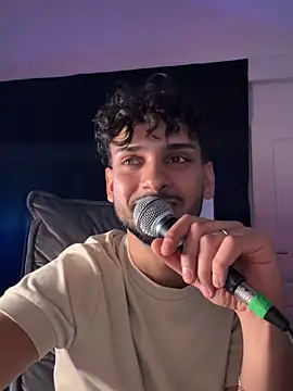 Snapshot of Gipsyboysteve chatting on April 15, 2026, 12:16 am Gipsyboysteve online show from April 15, 2026, 12:16 am