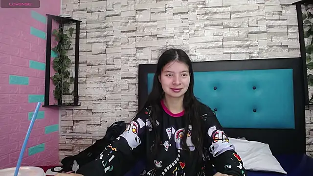 maily can online show from September 25, 2025, 12:33 pm