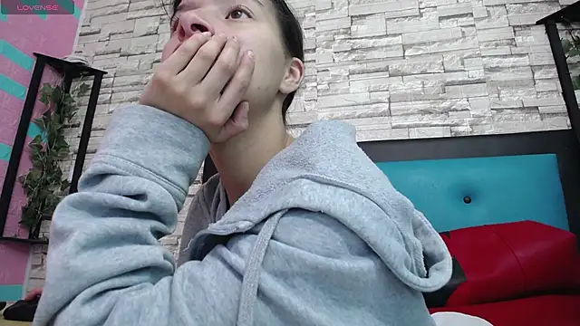 maily can online show from September 10, 2025, 1:10 pm