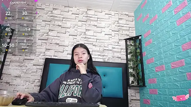 maily can online show from September 27, 2025, 12:44 pm