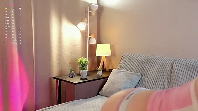 Snapshot of EarleneBrayton chatting on November 7, 2025, 1:10 am EarleneBrayton online show from November 7, 2025, 1:10 am