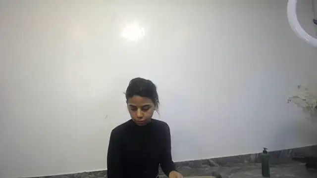 Snapshot of habdiela chatting on September 30, 2025, 5:30 pm habdiela online show from September 30, 2025, 5:30 pm