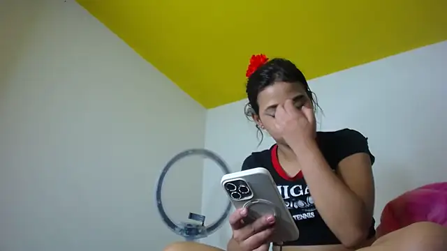 Snapshot of habdiela chatting on November 1, 2025, 6:19 am habdiela online show from November 1, 2025, 6:19 am