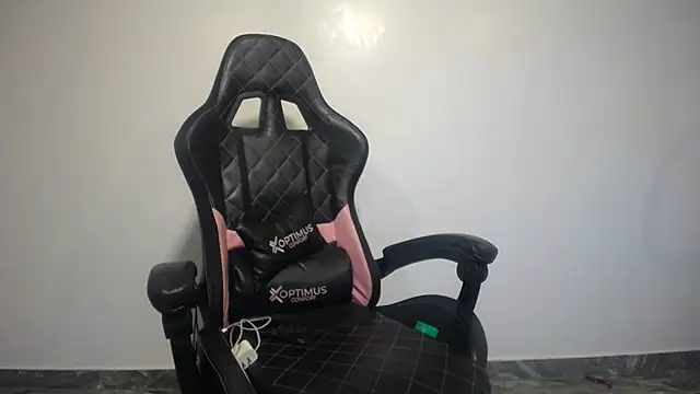 Snapshot of habdiela chatting on October 2, 2025, 8:12 pm habdiela online show from October 2, 2025, 8:12 pm