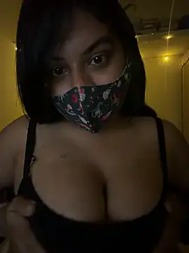 Snapshot of BigBreasted chatting on February 7, 2026, 7:33 pm BigBreasted online show from February 7, 2026, 7:33 pm