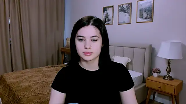 lil angel  online show from February 17, 2026, 8:11 am