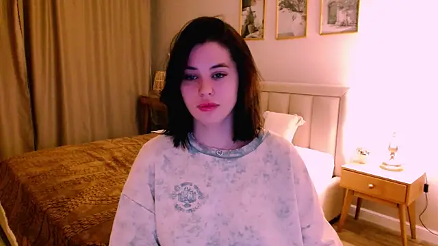 lil angel  online show from February 14, 2026, 3:51 am