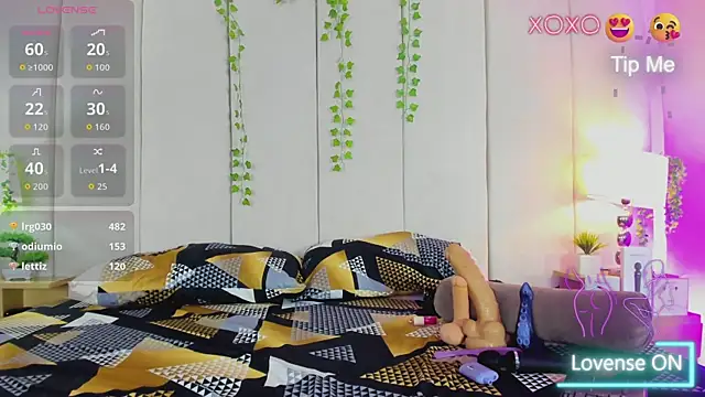 Snapshot of mia_rousse25 chatting on May 3, 2026, 11:26 am mia rousse25 online show from May 3, 2026, 11:26 am