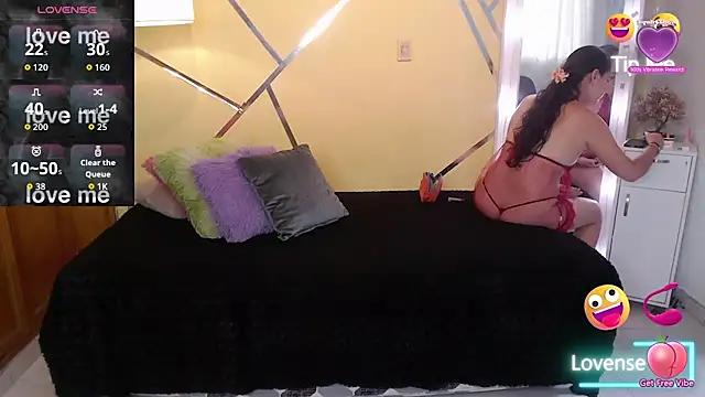 shirleyrojas online show from October 25, 2025, 7:58 pm