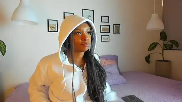 Coco joness online show from November 16, 2025, 7:51 pm