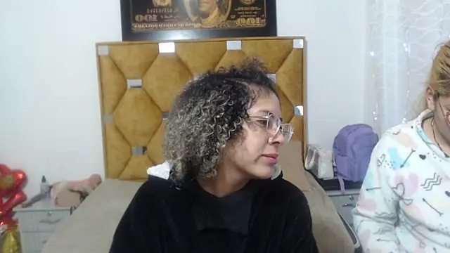 Snapshot of CATTALINAHOT chatting on February 19, 2026, 10:23 am CATTALINAHOT online show from February 19, 2026, 10:23 am