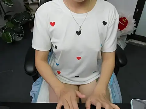 Xiao cute online show from April 4, 2026, 5:19 pm