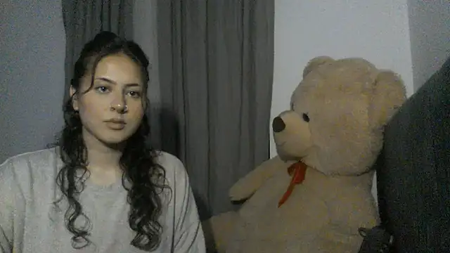 laylabliss online show from October 7, 2025, 7:26 pm