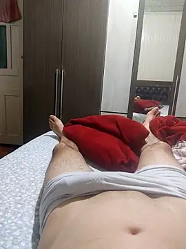 Gustavo198045 online show from September 19, 2025, 1:31 am