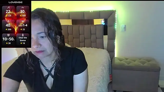 gabrielaponce11 online show from September 19, 2025, 12:36 am