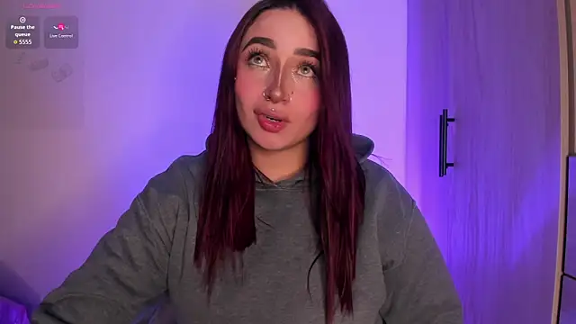 scarlett Collinss online show from February 4, 2026, 3:45 am