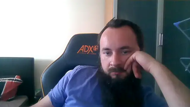 LondonMan1988 online show from May 30, 2026, 9:37 am